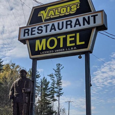 Valois Motel & Restaurant Mattawa Екстериор снимка