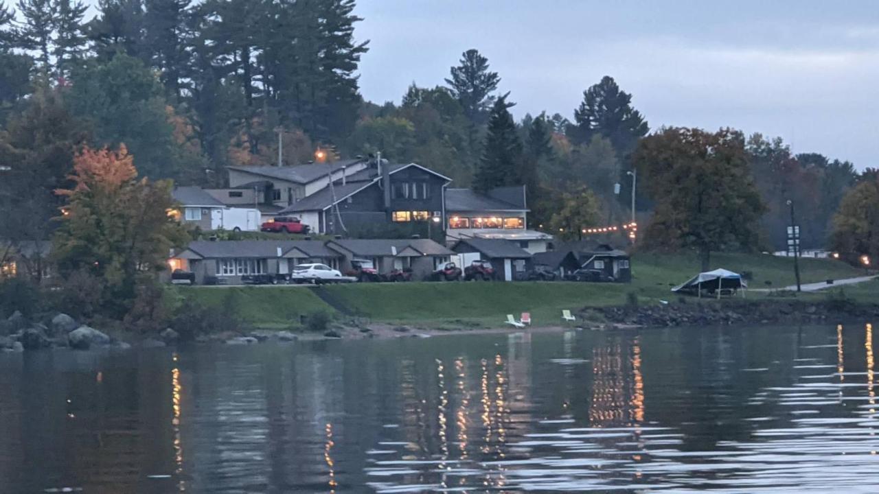 Valois Motel & Restaurant Mattawa Екстериор снимка