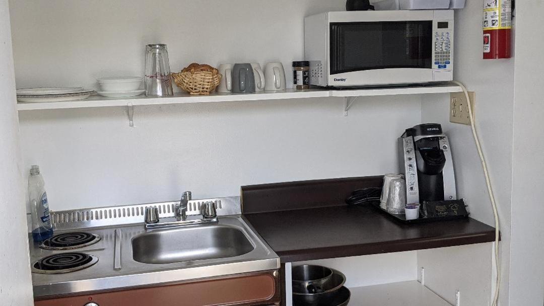 Valois Motel & Restaurant Mattawa Екстериор снимка