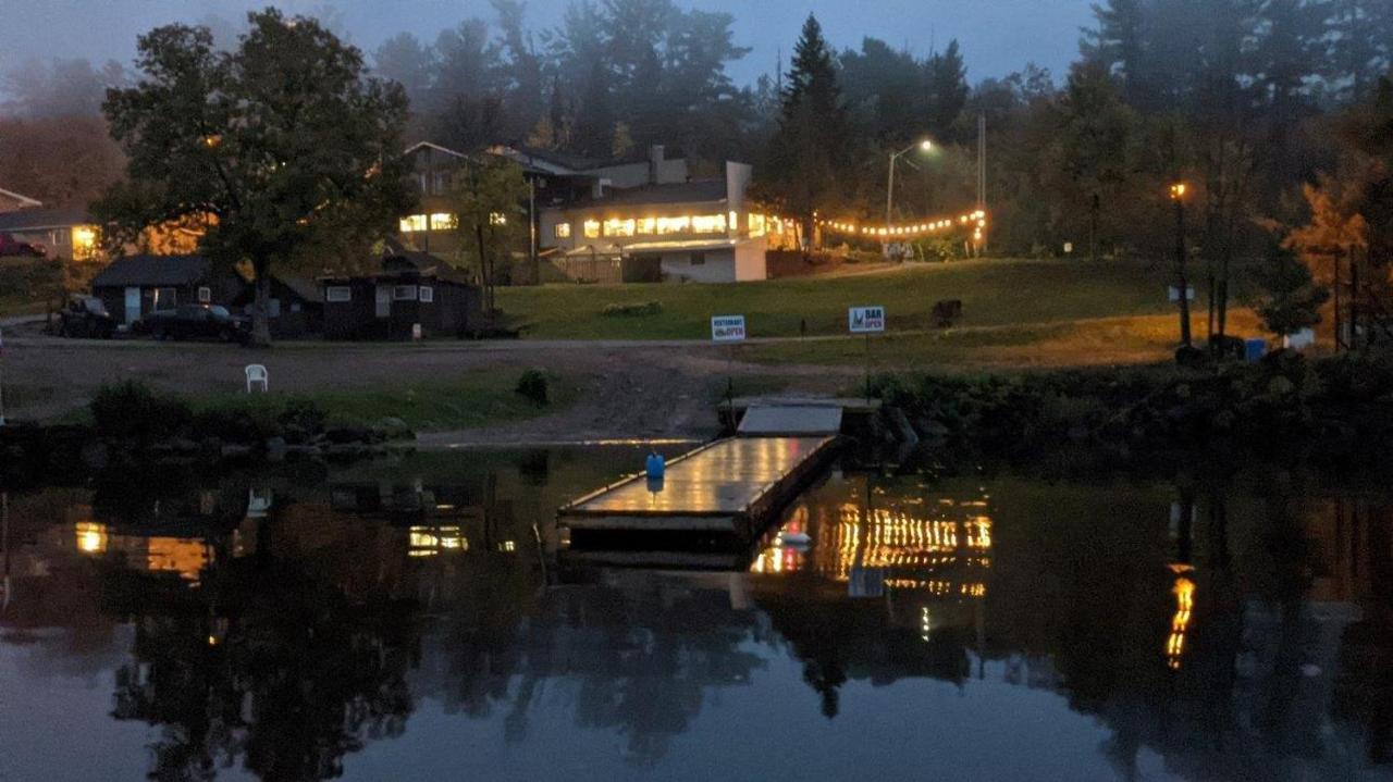 Valois Motel & Restaurant Mattawa Екстериор снимка