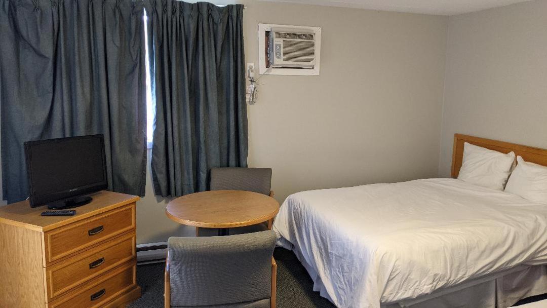 Valois Motel & Restaurant Mattawa Екстериор снимка