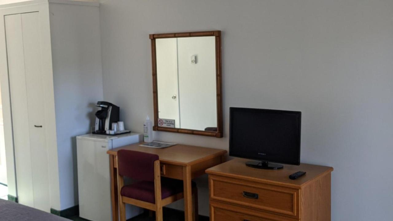 Valois Motel & Restaurant Mattawa Екстериор снимка