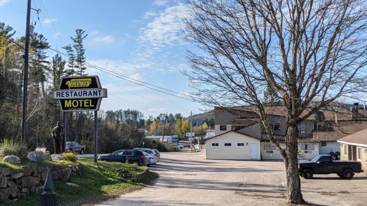 Valois Motel & Restaurant Mattawa Екстериор снимка